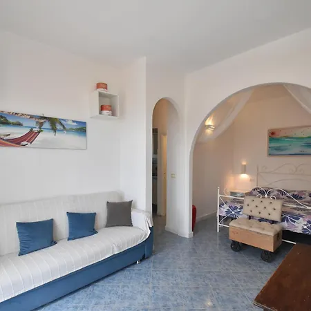 Bilocale Pavone - Vista Mare Con Spazio Esterno, Aria Condizionata E Parcheggio アパート *