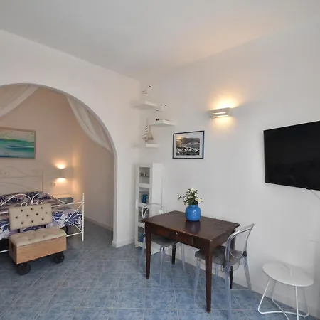 Bilocale Pavone - Vista Mare Con Spazio Esterno, Aria Condizionata E Parcheggio *