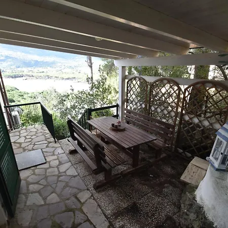 Apartamento Bilocale Pavone - Vista Mare Con Spazio Esterno, Aria Condizionata E Parcheggio *