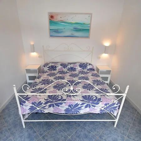 Bilocale Pavone - Vista Mare Con Spazio Esterno, Aria Condizionata E Parcheggio Apartamento