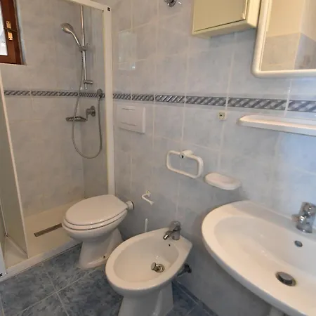 Apartamento Bilocale Pavone - Vista Mare Con Spazio Esterno, Aria Condizionata E Parcheggio *