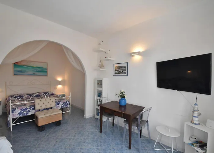 Bilocale Pavone - Vista Mare Con Spazio Esterno, Aria Condizionata E Parcheggio *